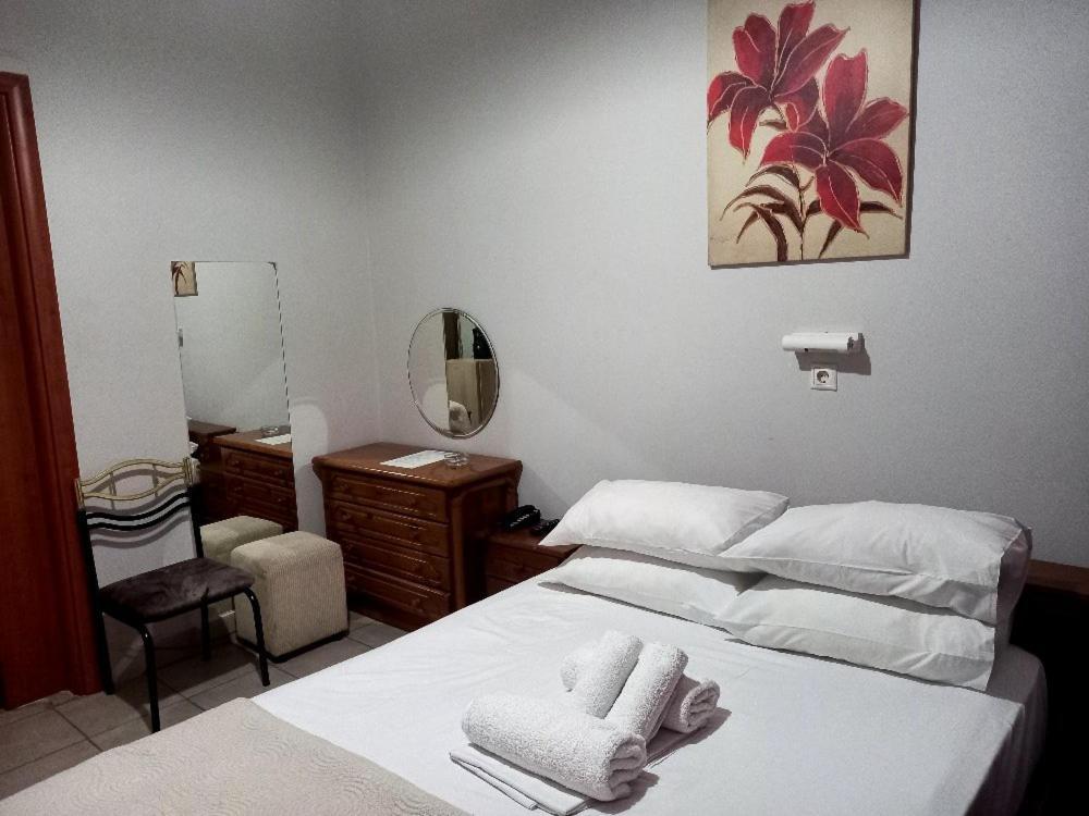 Hotel Korydallos Piraeus Luaran gambar